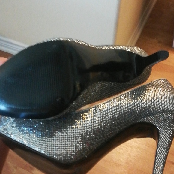 💙Beautiful sparkly bcbg platform heels - Picture 7 of 8